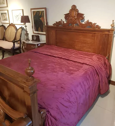 Cama de Casal em Putumuju — Madeira Nobre (10x R$ 2.500) — móvel antigo restaurado disponível no acervo Toque Antigo